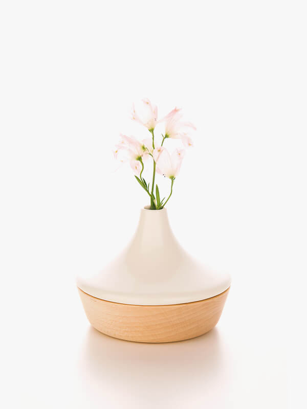 Bình cắm hoa hình bầu dụt